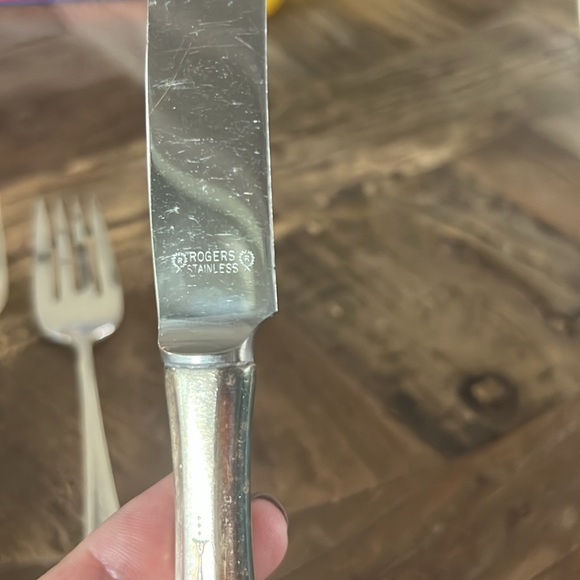 Vintage Oneida 5 pc Flatware set: - Picture 10 of 16